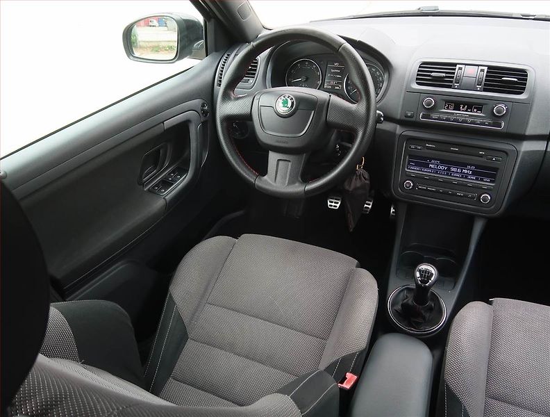 Škoda Fabia (2011) Ambition 1.2 TSI, Serv.kniha - fotka 7 z 15