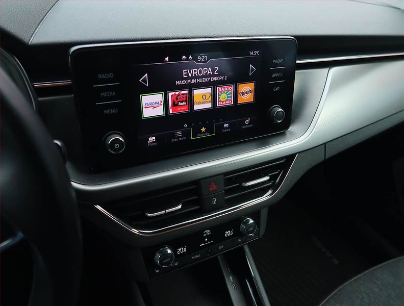Škoda Kamiq (2021) Style 1.0 TSI, Serv.kniha - fotka 12 z 19