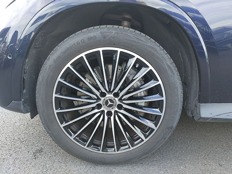 Mercedes-Benz GLC 300de AMG 4Matic - fotka 26 z 26