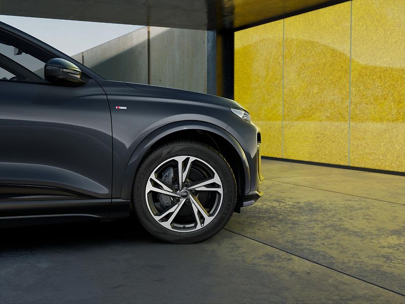 Audi Q6 e-tron S line - fotka 9 z 9