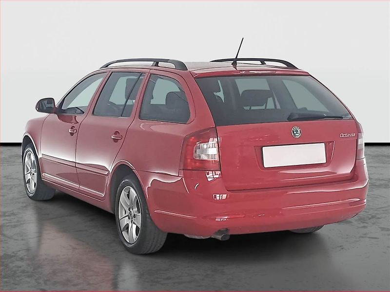 Škoda Octavia (2010) Ambiente Plus 1.2 TSI - fotka 4 z 14