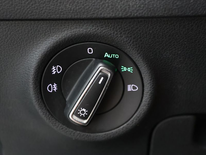 Škoda Karoq 1,5 TSI 110kW DSG Style Virtua - fotka 14 z 30