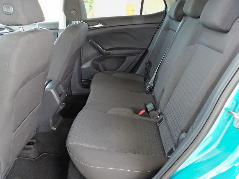 Volkswagen T-Cross 1.0TSI 70kW Virtual ACC CarPla - fotka 24 z 32