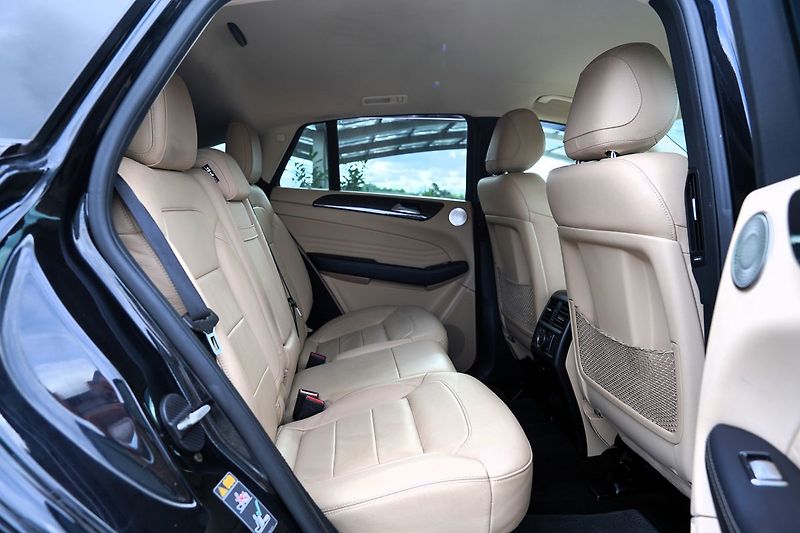 Mercedes-Benz GLE 350d 4Matic AMG/tažné/Harman - fotka 31 z 46