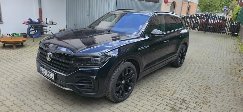 Volkswagen Touareg (2019) 4,0 TDi V8, R-Line, nez.topení - fotka 3 z 18