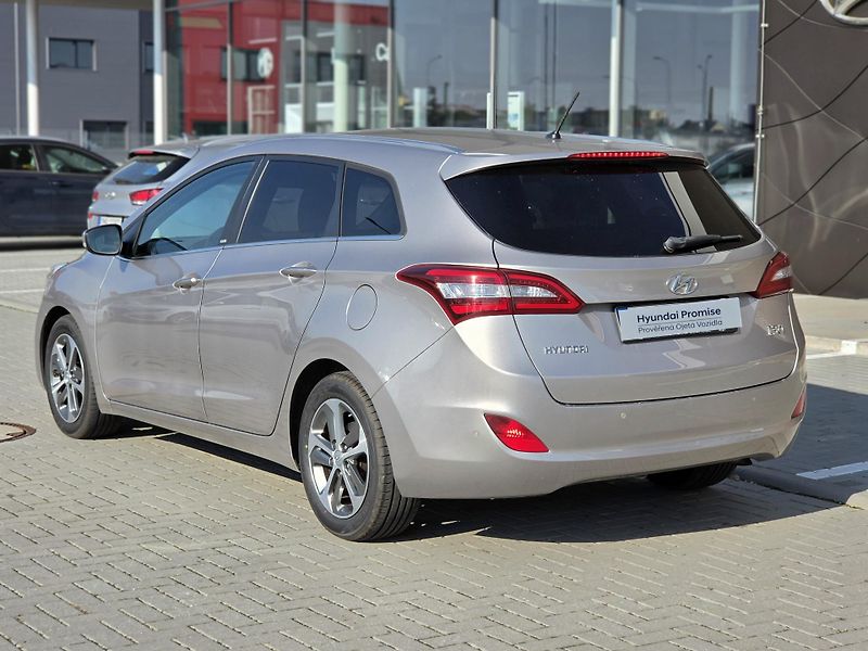Hyundai i30 (2016) 1,6 GDI 99kW WG - fotka 3 z 17