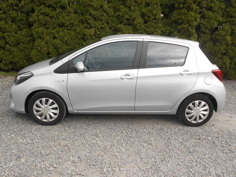 Toyota Yaris 1.5VVTiHybrid,NAVI,KAMERA,AUT - fotka 37 z 39