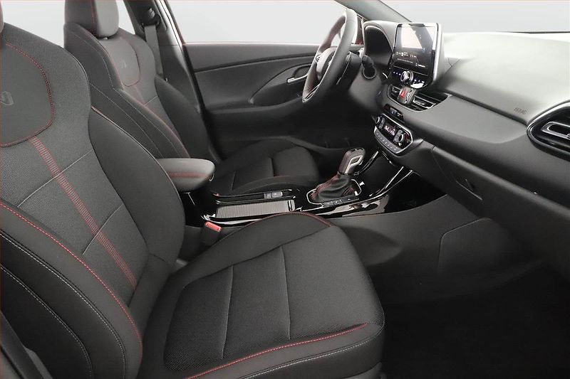 Hyundai i30 (2025) 1.0 T-GDI, N-LINE, DPH - fotka 7 z 17