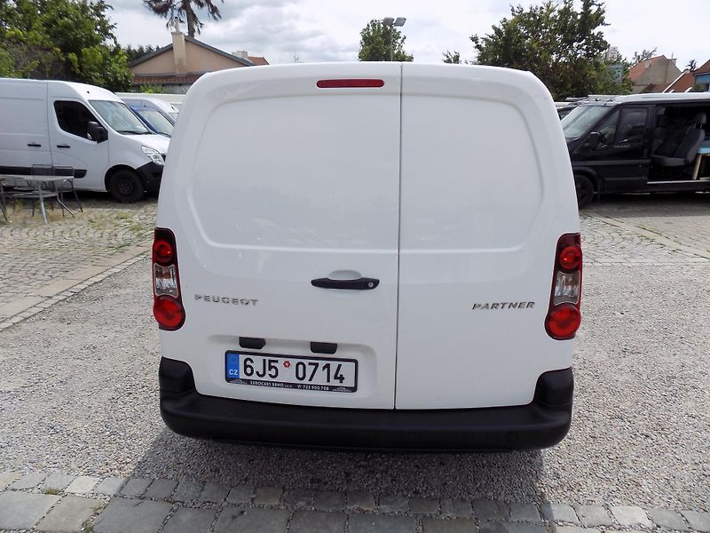 Peugeot Partner 1,6 HDI 73 KW KLIMA, TEMP, ČR - fotka 12 z 44