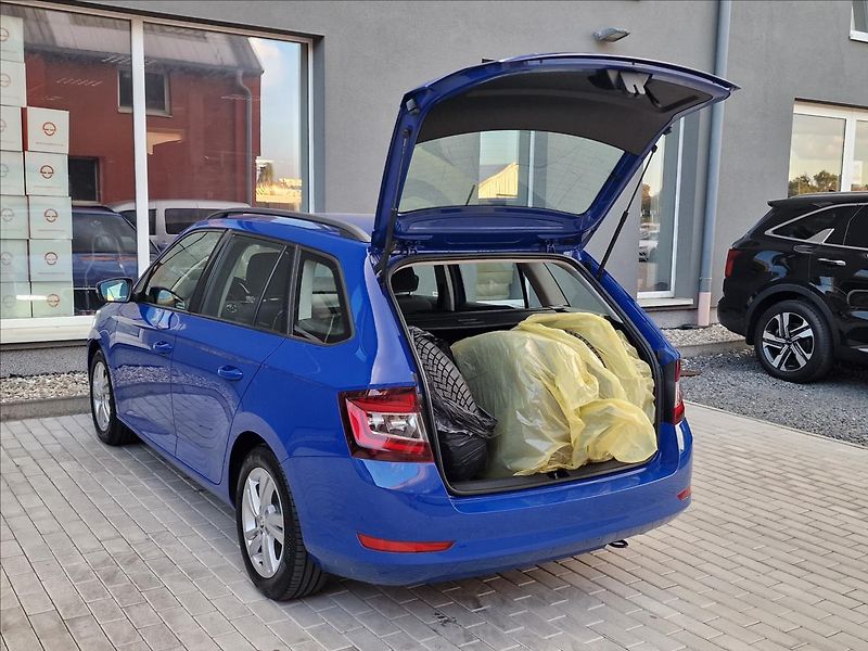 Škoda Fabia 1.0 TSI Style Combi,ČR,1.Maj. - fotka 39 z 48