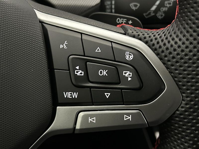 Volkswagen Golf 2.0 TSI GTI - fotka 22 z 31
