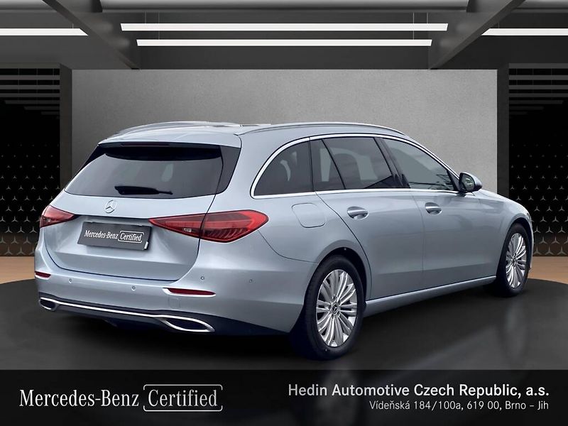 Mercedes-Benz Třídy C (2025) 220 d 4MATIC kombi - fotka 5 z 27