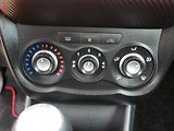 Alfa Romeo MiTo (2012) 1.4i, ČR, Klima - náhled 13
