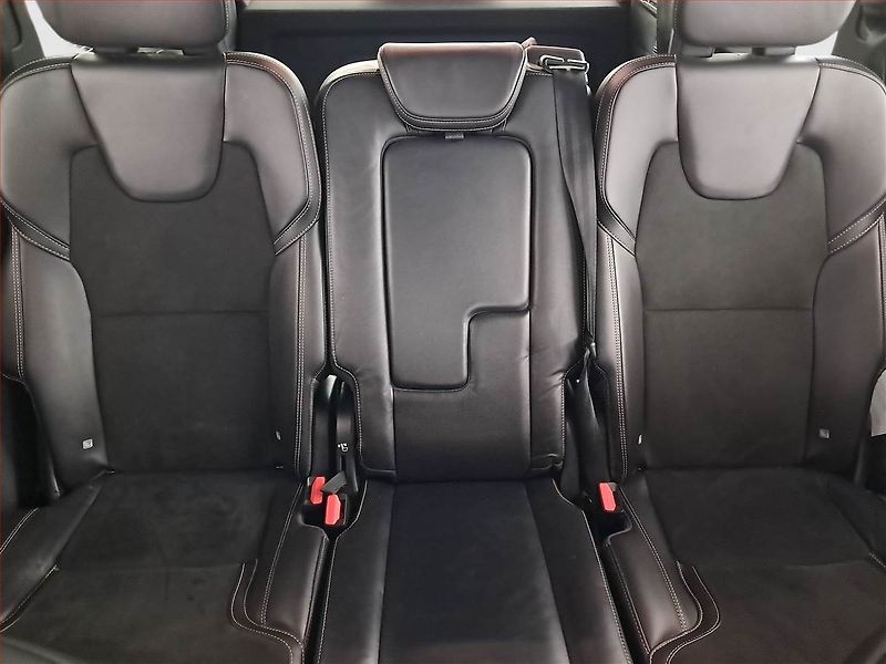 Volvo XC90 (2021) B5 AWD - fotka 10 z 25
