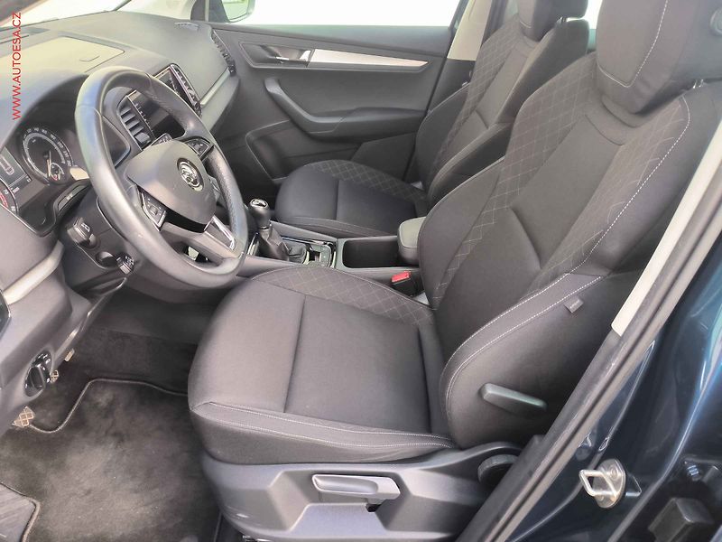 Škoda Karoq (2019) 1.0 TSi, Ambition - fotka 9 z 23