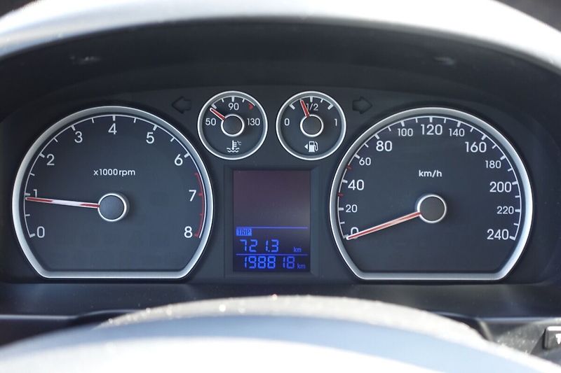 Hyundai i30 1,4i 80kW M/T - fotka 19 z 23