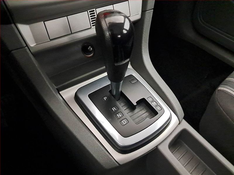 Ford Focus (2008) 1.6 16V, Automat, nová STK - fotka 13 z 16