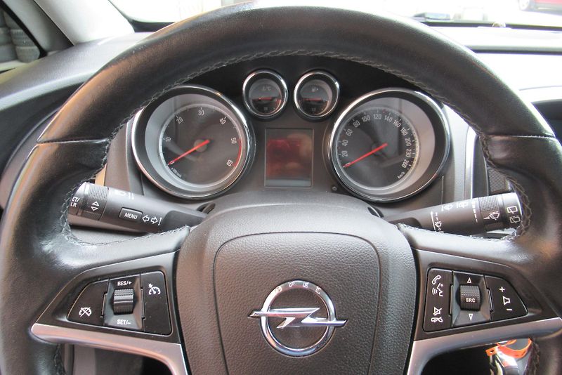 Opel Astra 1.7 CDTi  AUT. KLIMA  - fotka 12 z 20