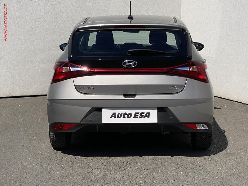 Hyundai i20 (2023) 1.2 MPI, 1.maj,ČR, Comfort - fotka 5 z 16