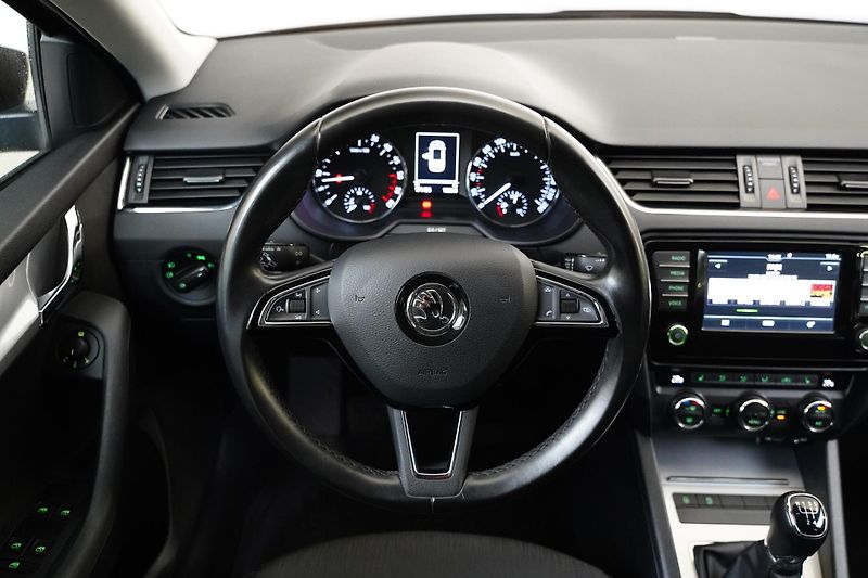 Škoda Octavia - fotka 18 z 24