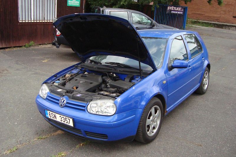 Volkswagen Golf (1998) 1.9 TDi,81 kw - fotka 25 z 35