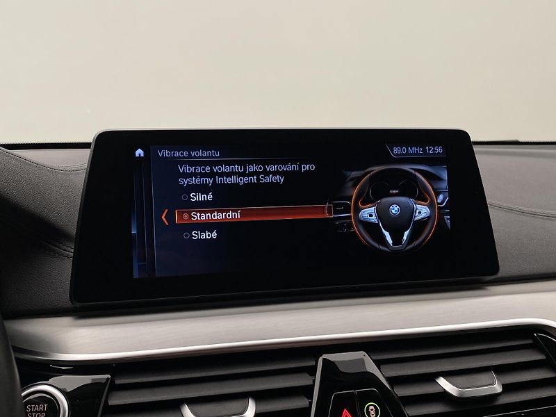 BMW Řada 6 640i GT Luxury Line REZERVACE - fotka 53 z 71