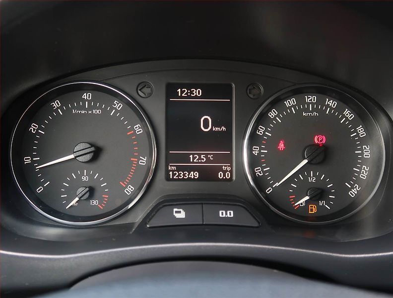 Škoda Roomster (2012) 1.2 TSI, Park. senzory - fotka 11 z 16
