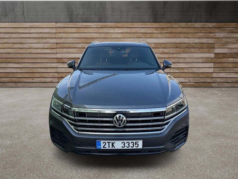 Volkswagen Touareg (2019) +DPH+BOHATÁ VÝBAVA+ - fotka 8 z 20