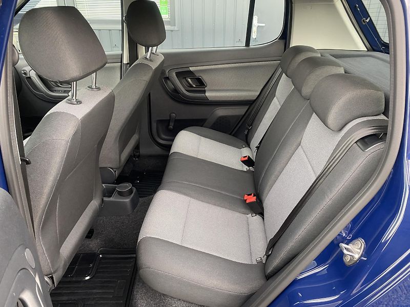 Škoda Fabia 1.2i 1x MAJ.- 84 000 KM - fotka 19 z 30