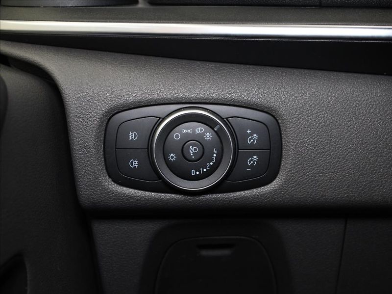 Ford Tourneo Custom 2,0 EB 125kW AT L2 Titan.X ČR - fotka 21 z 25