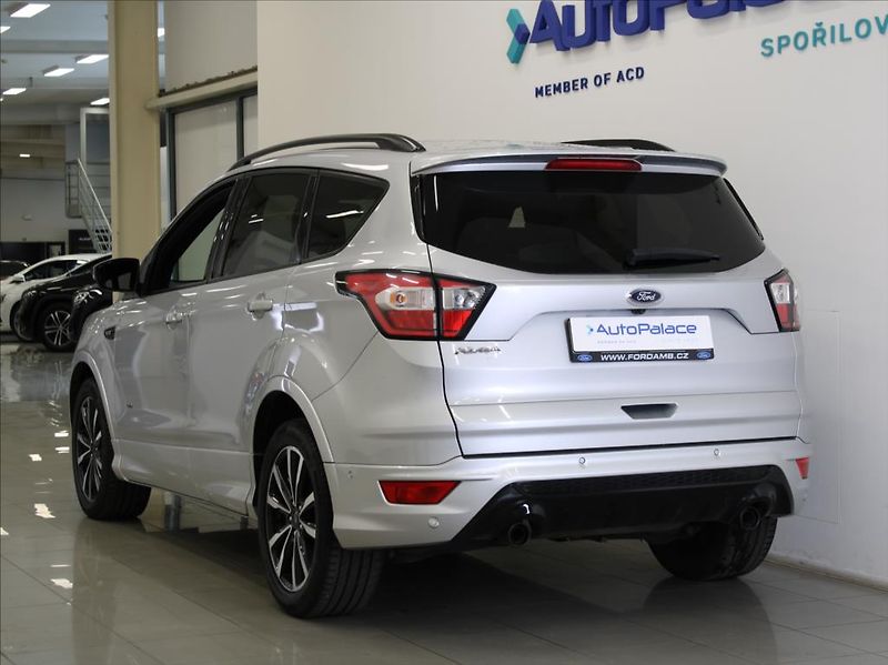 Ford Kuga 2,0 EBlue 132kW 4x4 AT ST-line - fotka 3 z 23