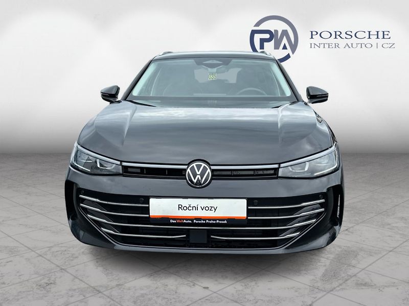 Volkswagen Passat Variant Elegance 2,0 TDI 110 k - fotka 2 z 24