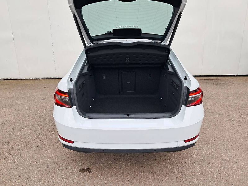 Škoda Superb (2023) III FC Style plus , Style EXTR - fotka 31 z 32