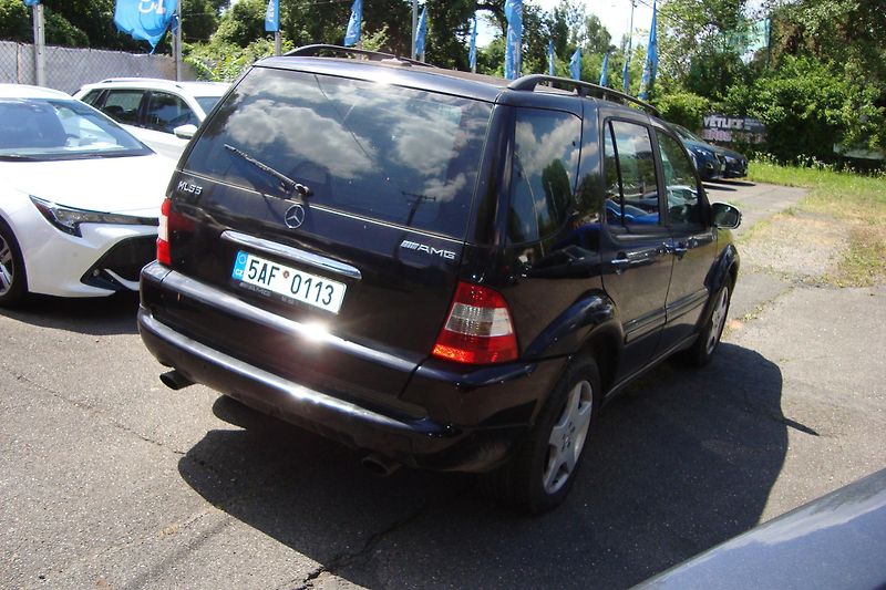 Mercedes-Benz Třídy M (2002) ML 55 AMG, ČR - fotka 7 z 51