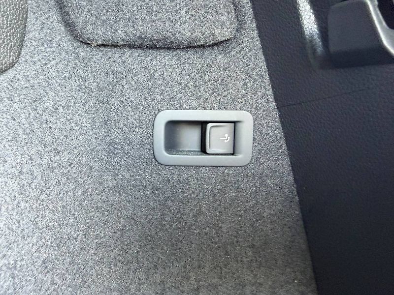 Škoda Karoq Ambition 1,5 TSI 110 kW 6° MP - fotka 36 z 41