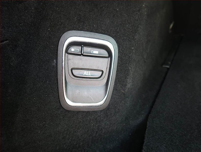 Renault Grand Scénic (2019) 1.7 Blue dCi, Kůže, Navi - fotka 20 z 23