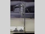 Takto se zavěšovala infuze.