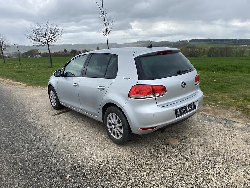 Volkswagen Golf (2011) Team 1.6tdi 77kw - fotka 7 z 18
