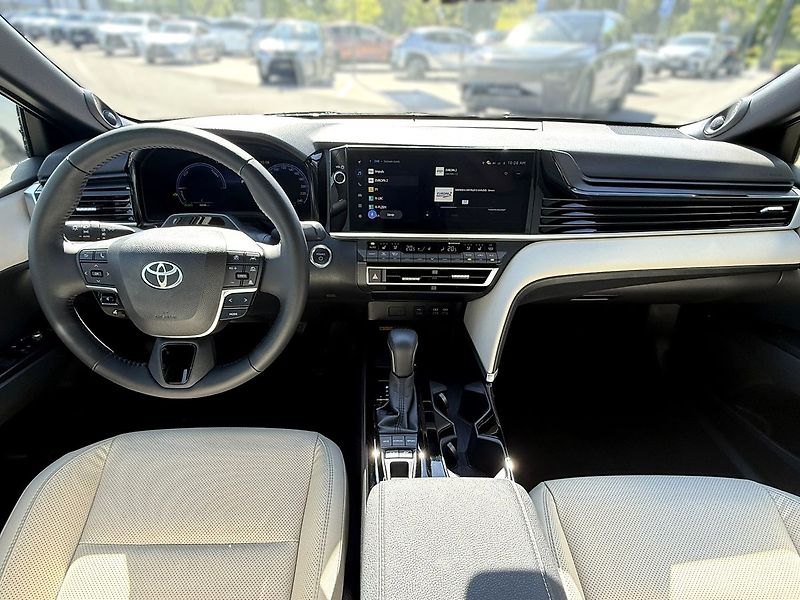 Toyota Camry Executive - fotka 7 z 7