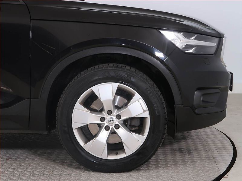 Volvo XC40 (2018) D4 AWD - fotka 15 z 24