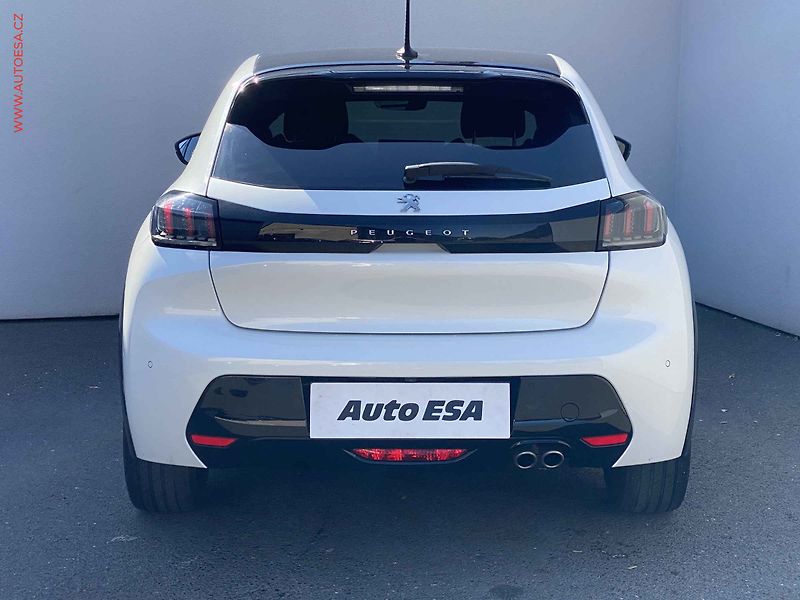Peugeot 208 (2020) 1.2 PT, GT Line, AT - fotka 5 z 17