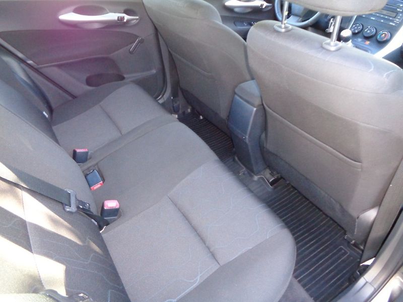 Toyota Auris 1.6 Valvematic Terra Cool - fotka 17 z 21