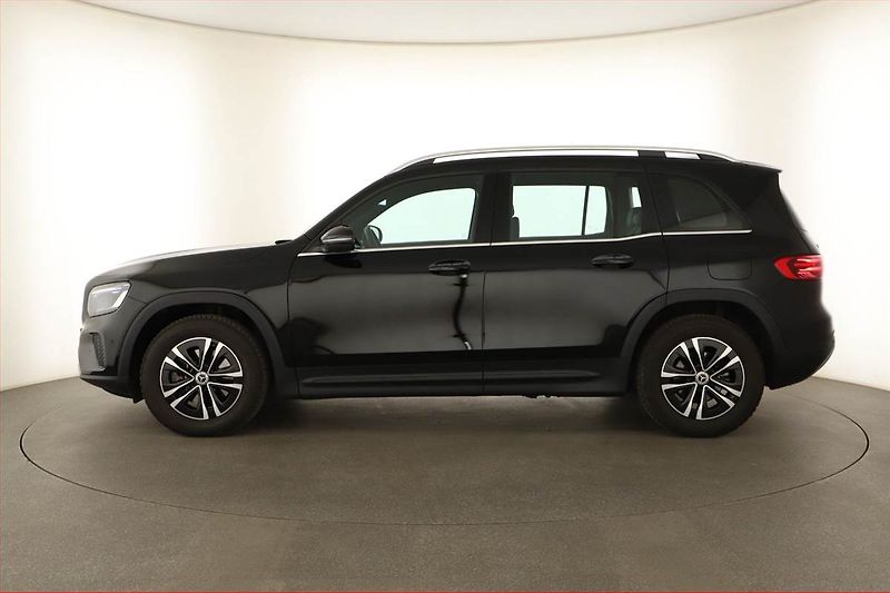 Mercedes-Benz GLB (2024) 200 d 4MATIC - fotka 3 z 20