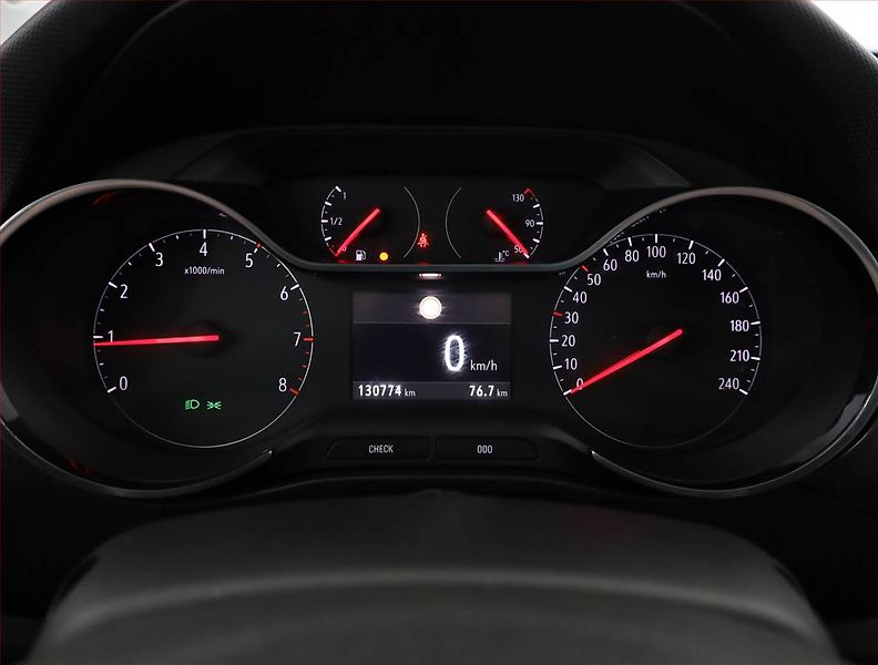 Opel Crossland X (2020) 1.2 Turbo, Serv.kniha - fotka 9 z 19