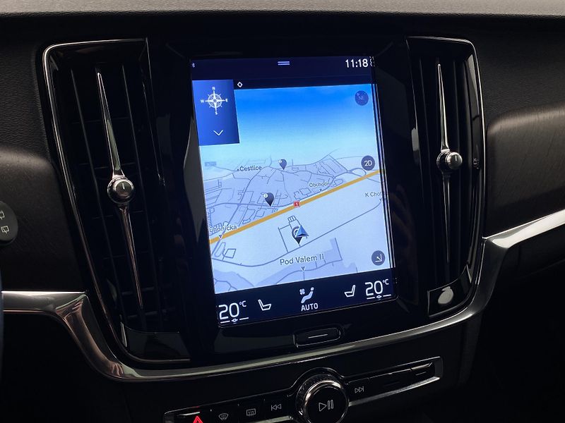 Volvo V90 CC T5 AWD MOMENTUM REZERVACE - fotka 39 z 46