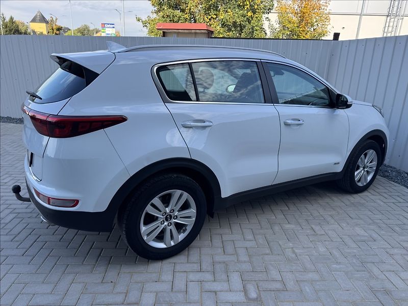 Kia Sportage 1,6 T-GDi 130kW 4x4 tažné - fotka 13 z 50
