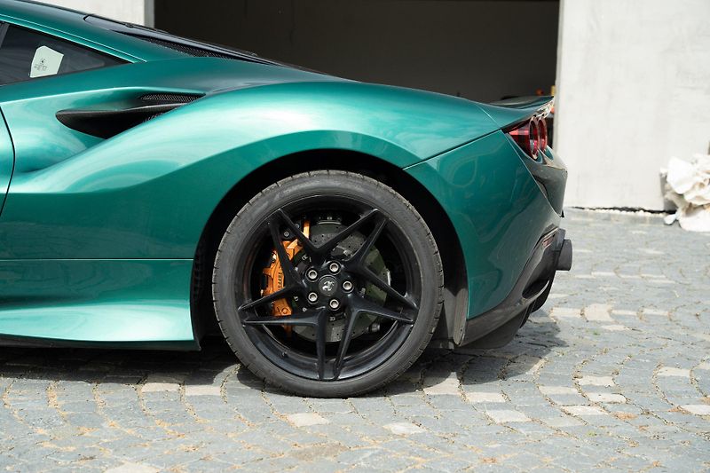 Ferrari F8 (2022) Tributo Special Tailor Made  - fotka 14 z 60