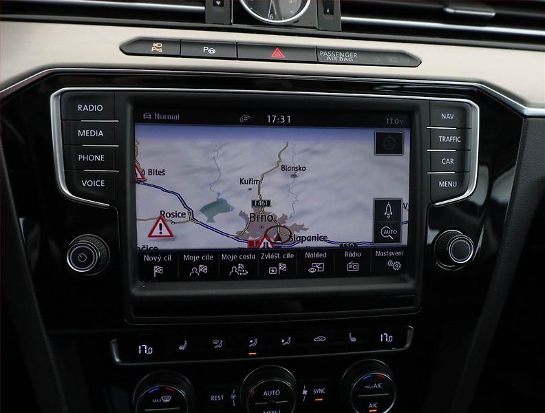 Volkswagen Passat (2015) Highline 2.0 TDI, Navi - fotka 14 z 19