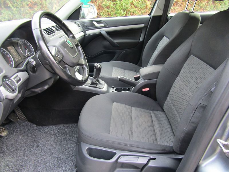 Škoda Octavia (2013) 1.6 TDI 77kW NAVIGACE - fotka 19 z 38