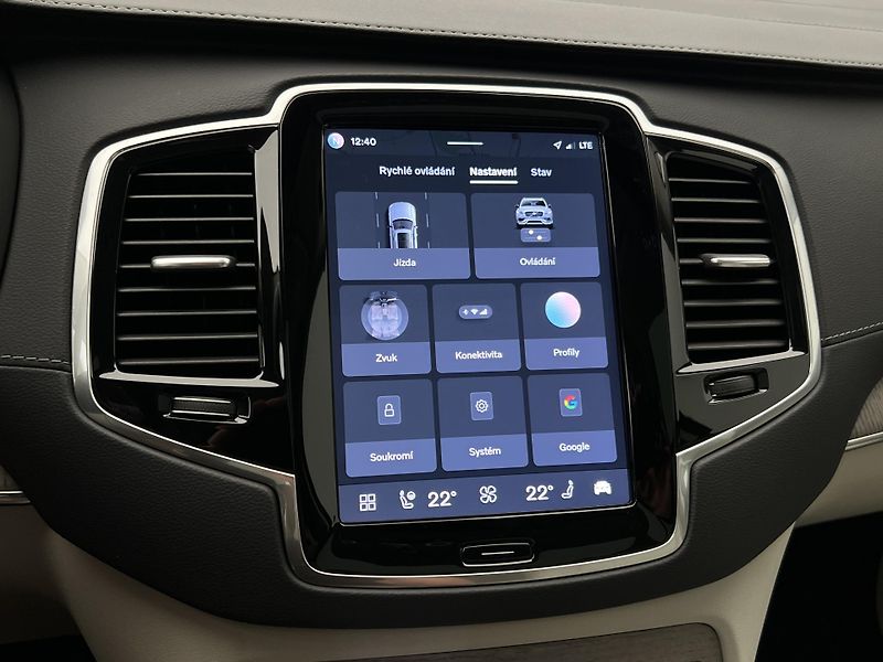 Volvo XC90 B5 AWD ULTIMATE REZERVACE - fotka 42 z 51